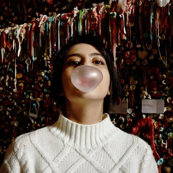 Meet your Posher, Katy - Picture 1 of 1